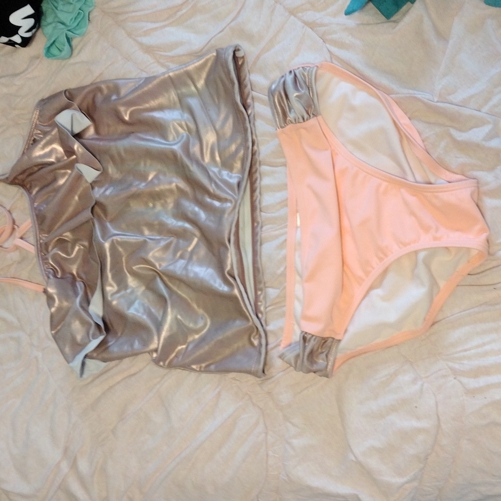Bathing suit